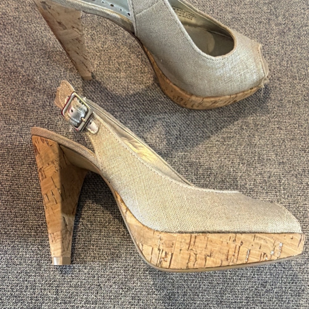 BCBGirls Slingback Platform Heels Silver Linen Buckle Block Peep Toe. Sz 6M.Y2K - Picture 2 of 8